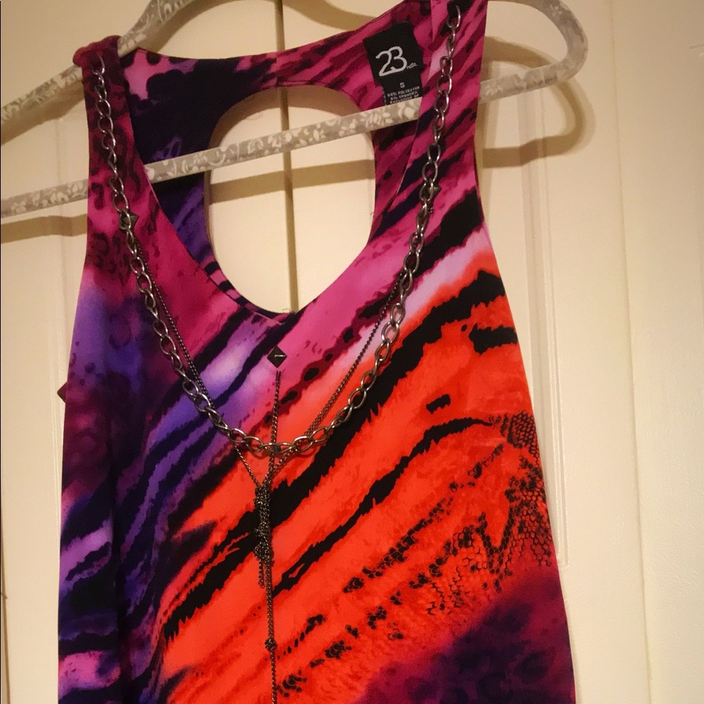 23rd street Top with attached chains